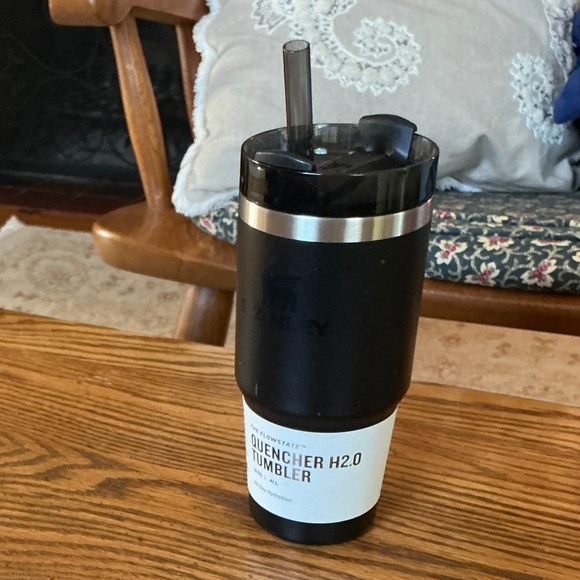 Stanley The Flowstate Quencher H2.O 14 oz Tumbler in Black NWT - Picture 3 of 4